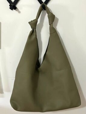 💫ANTHROPOLOGIE💫 Love Knot slouch bag
